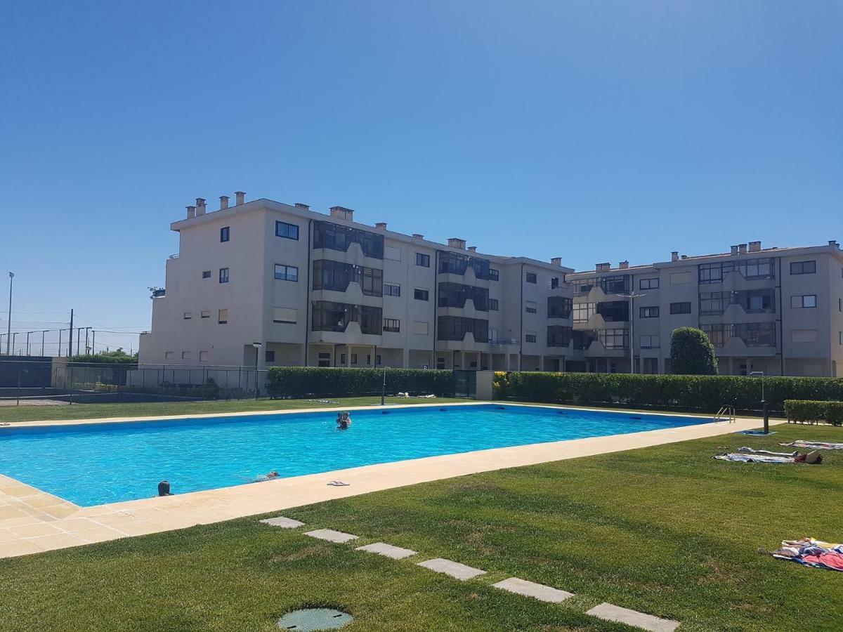 Sunny Holidays Apartment *
